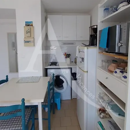 Coquet T2 Avec Balcon En Plein Coeur Du Quartier De La Corniche Proche Commerces Et Plages Apartment *