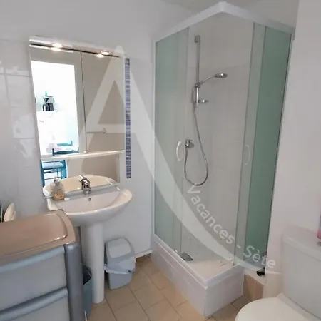 Apartment Coquet T2 Avec Balcon En Plein Coeur Du Quartier De La Corniche Proche Commerces Et Plages *