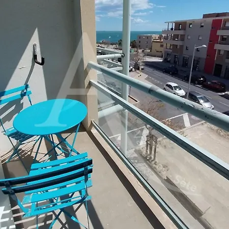 Coquet T2 Avec Balcon En Plein Coeur Du Quartier De La Corniche Proche Commerces Et Plages Apartment *